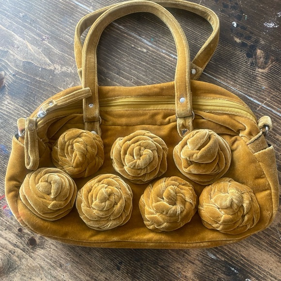 VINTAGE VELVET purse!! So FUN & UNIQUE- you'll be the only gal with this bag🤩 - Picture 1 of 15